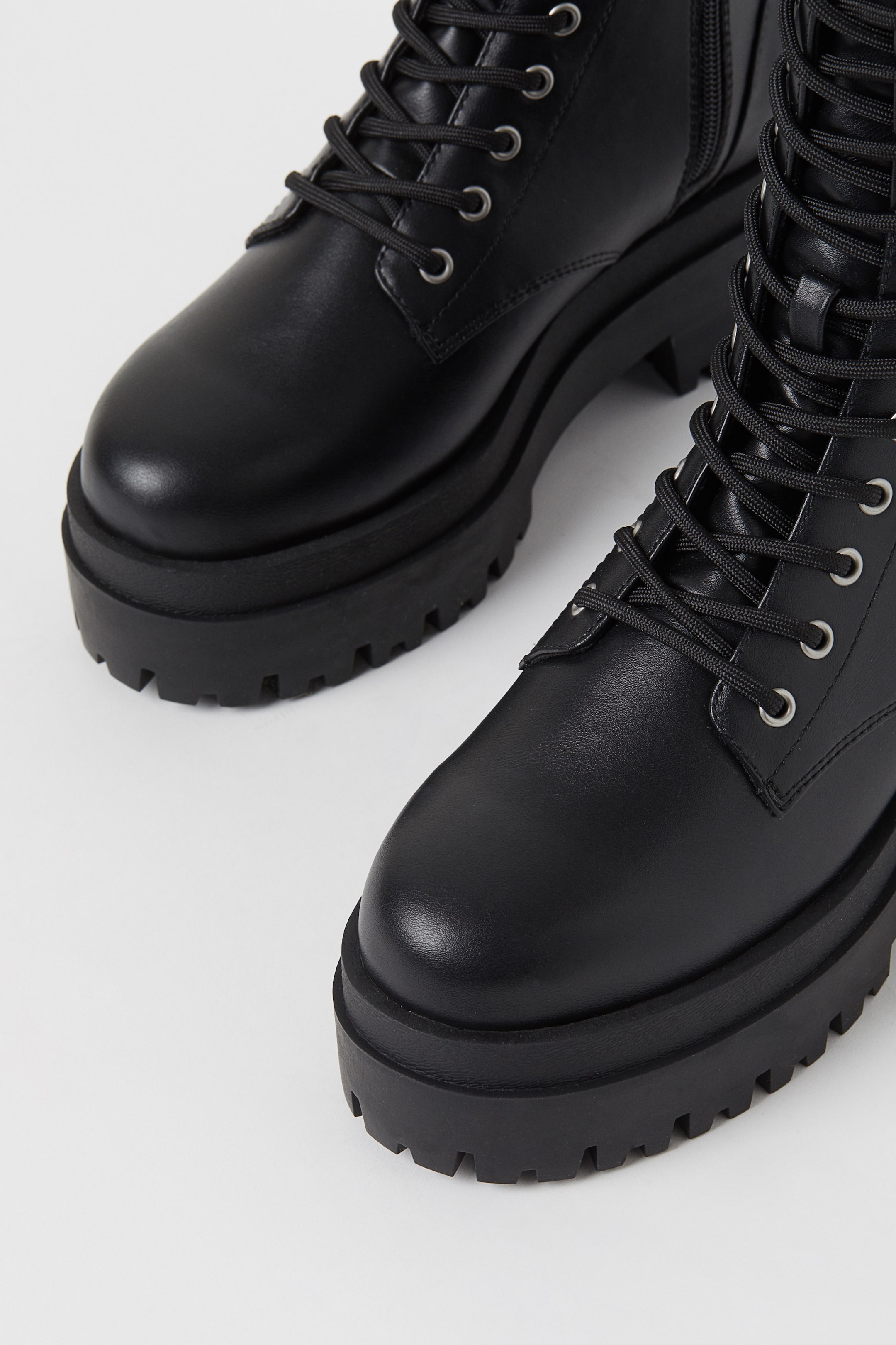 Προβολή μεγαλύτερης εικόνας: Μποτάκια με χοντρή πλατφόρμα - Μαύρο - Ladies | H&M GR 3