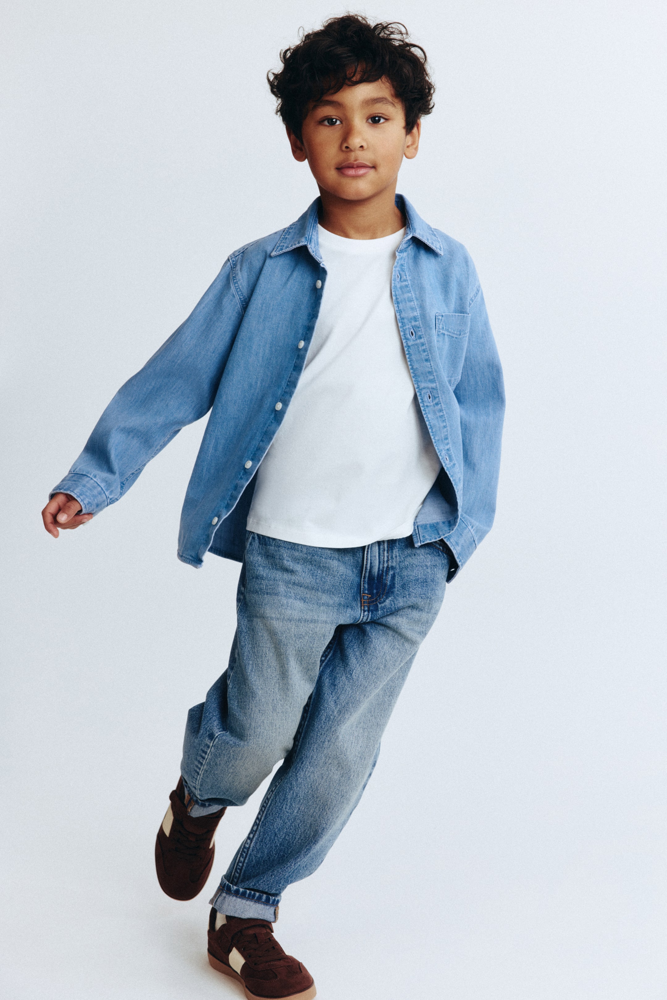 הצגת תמונה גדולה יותר: Loose Fit Jeans - כחול ג'ינס בהיר - Kids | H&M IL 2