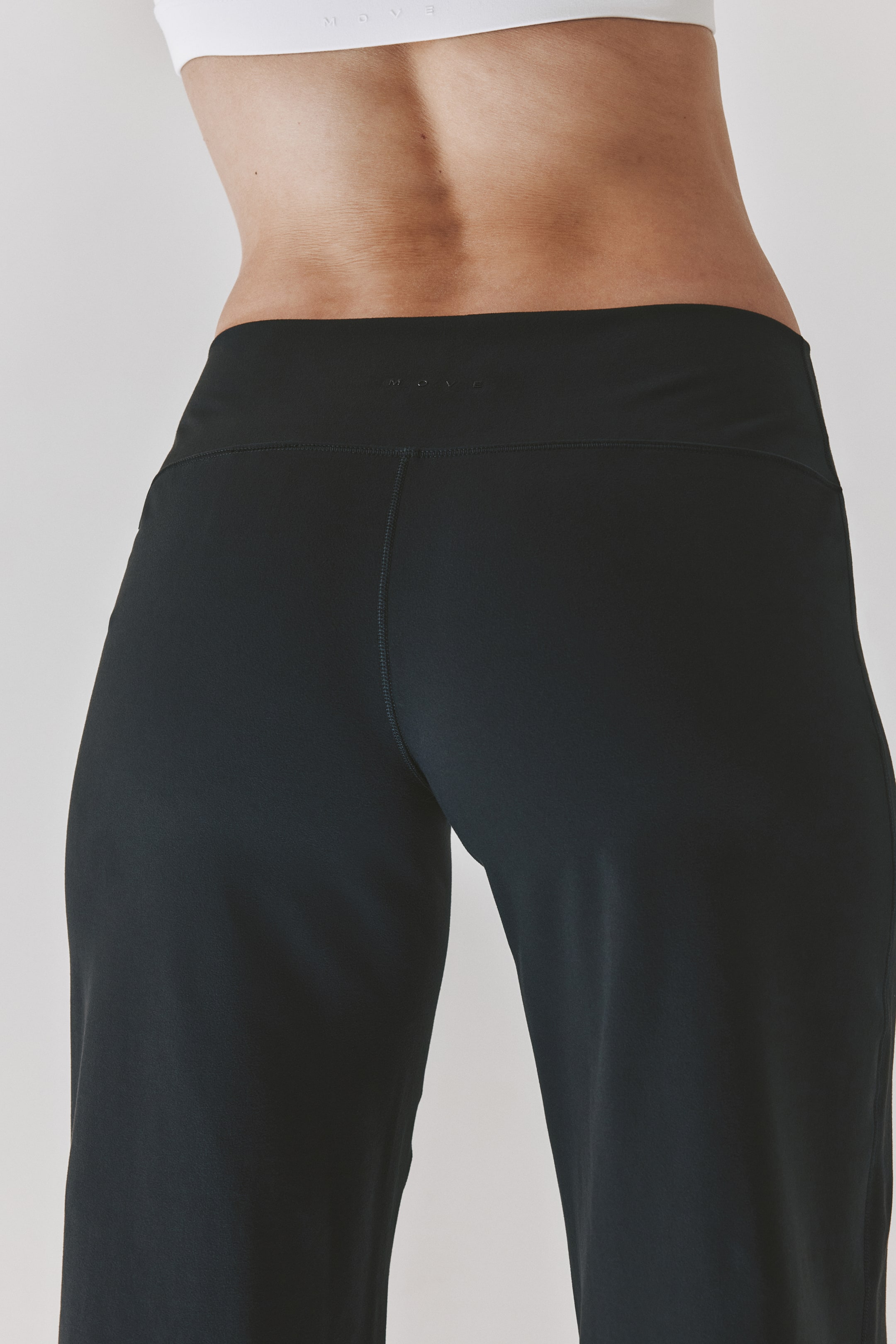 Wide-Leg Capri Sports Leggings with SoftMove™