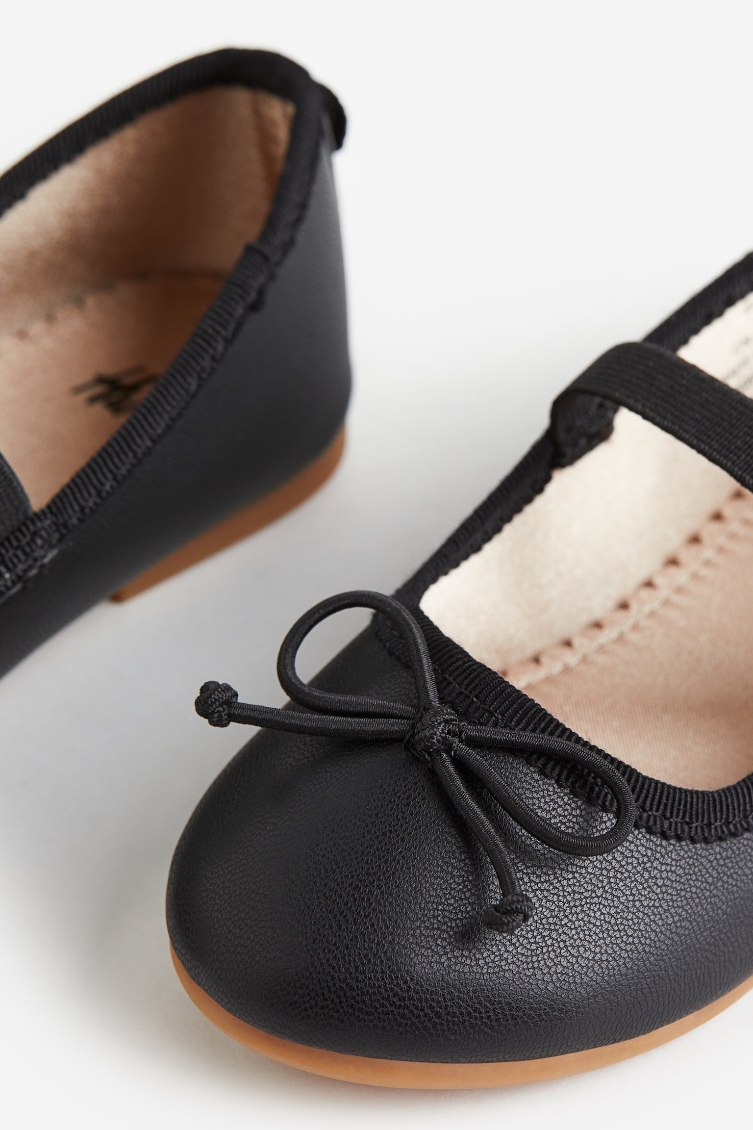 Ballet Flats - Black - 3