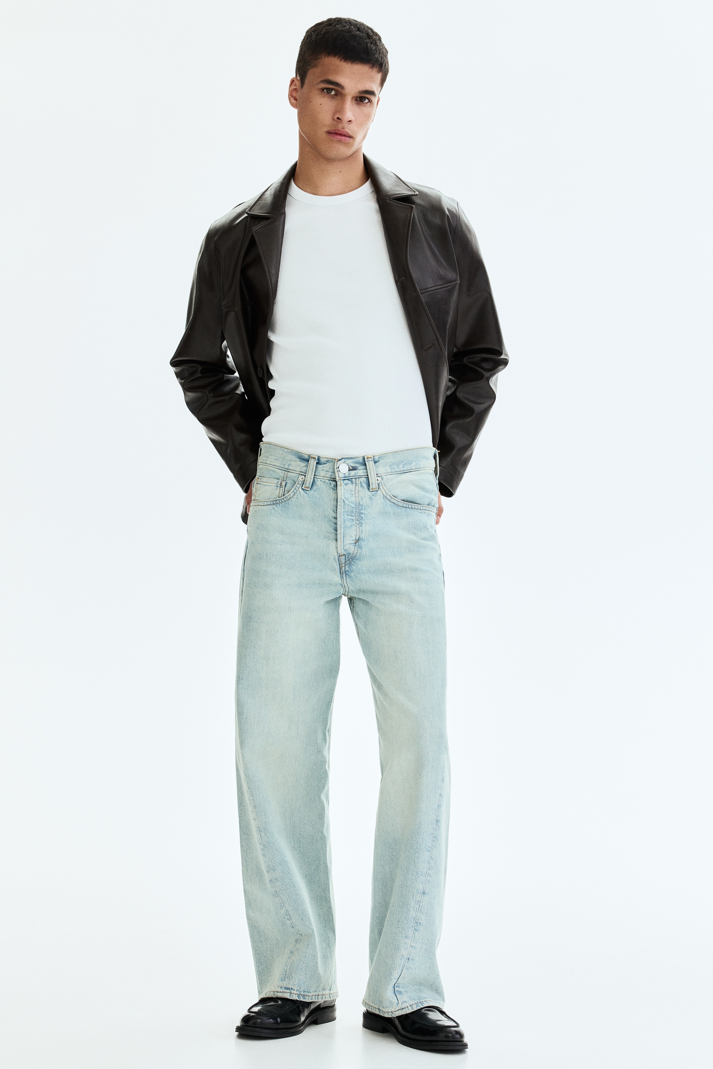 Loose Straight Jeans con gamba ritorta - Blu denim sbiadito/Nero denim/Grigio denim