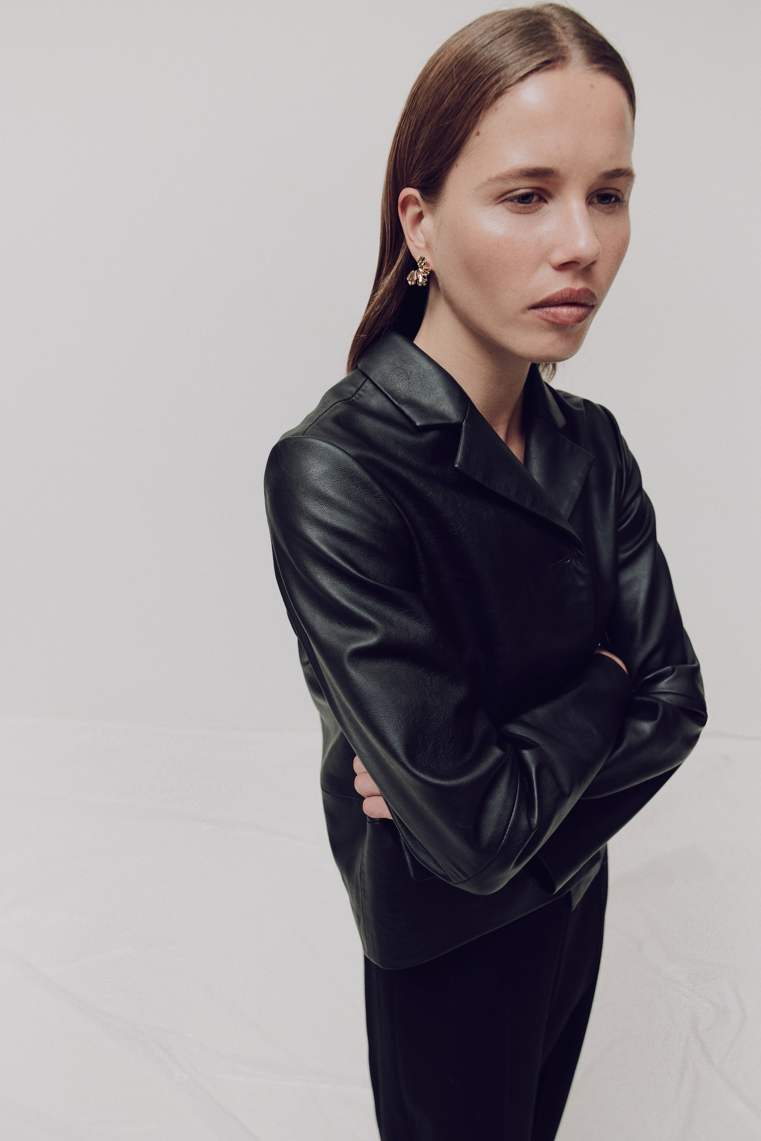 Petal-Shaped Earrings - Gold-colored - 3