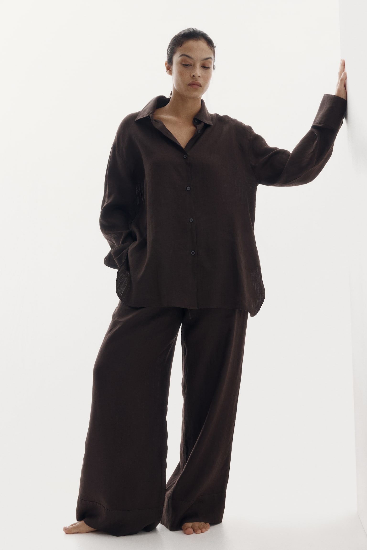 Wide linen trousers - Dark brown/White - 1