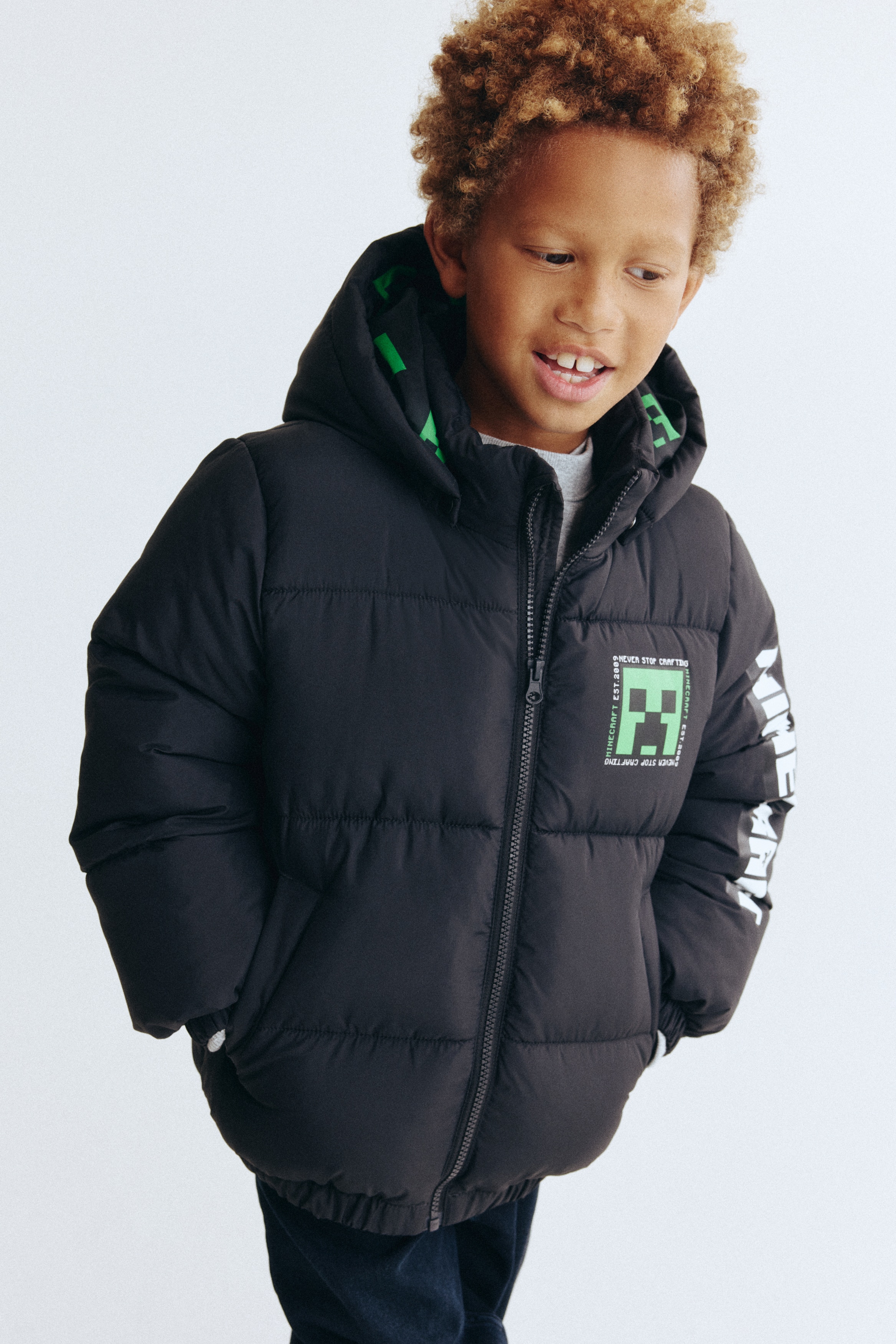 ウォーターリペレントパファージャケット - ブラック／Minecraft