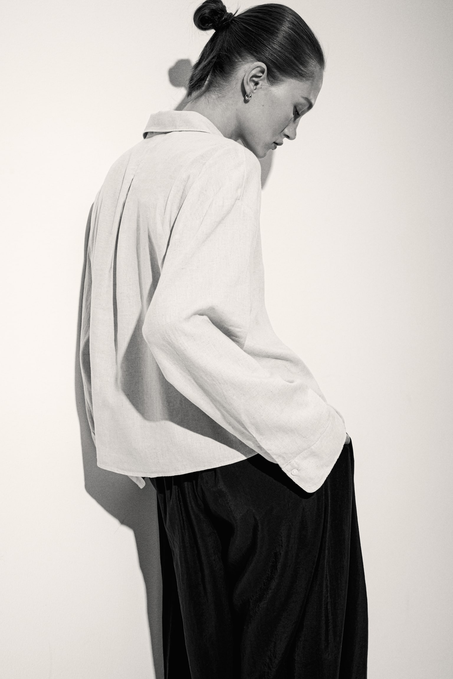 חולצה מתערובת פשתן - בז' בהיר/ורוד/שחור/פסי זברה - 5