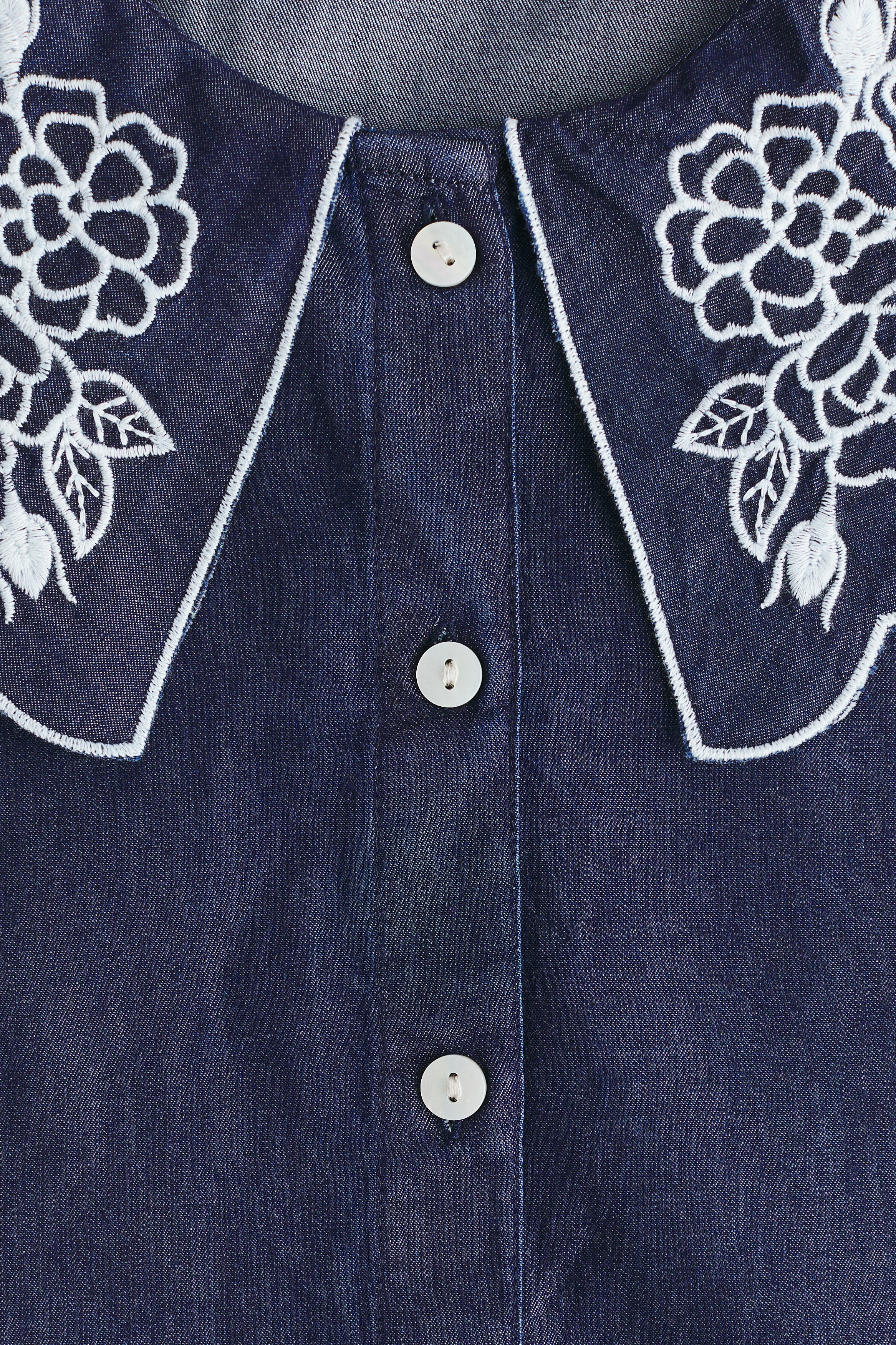 Embroidered-collar denim blouse