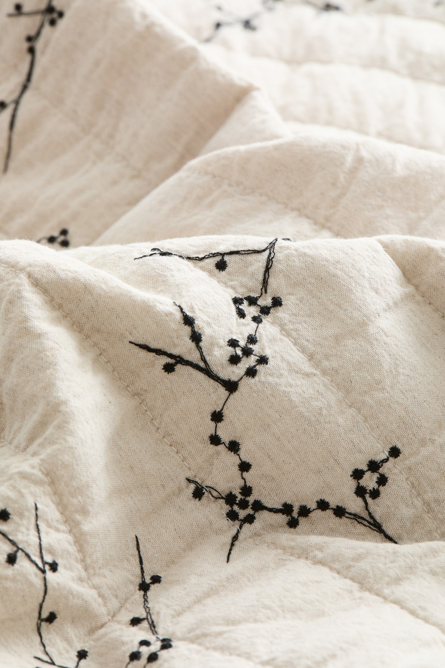Linen-blend cushion cover - Light beige/Floral - 3