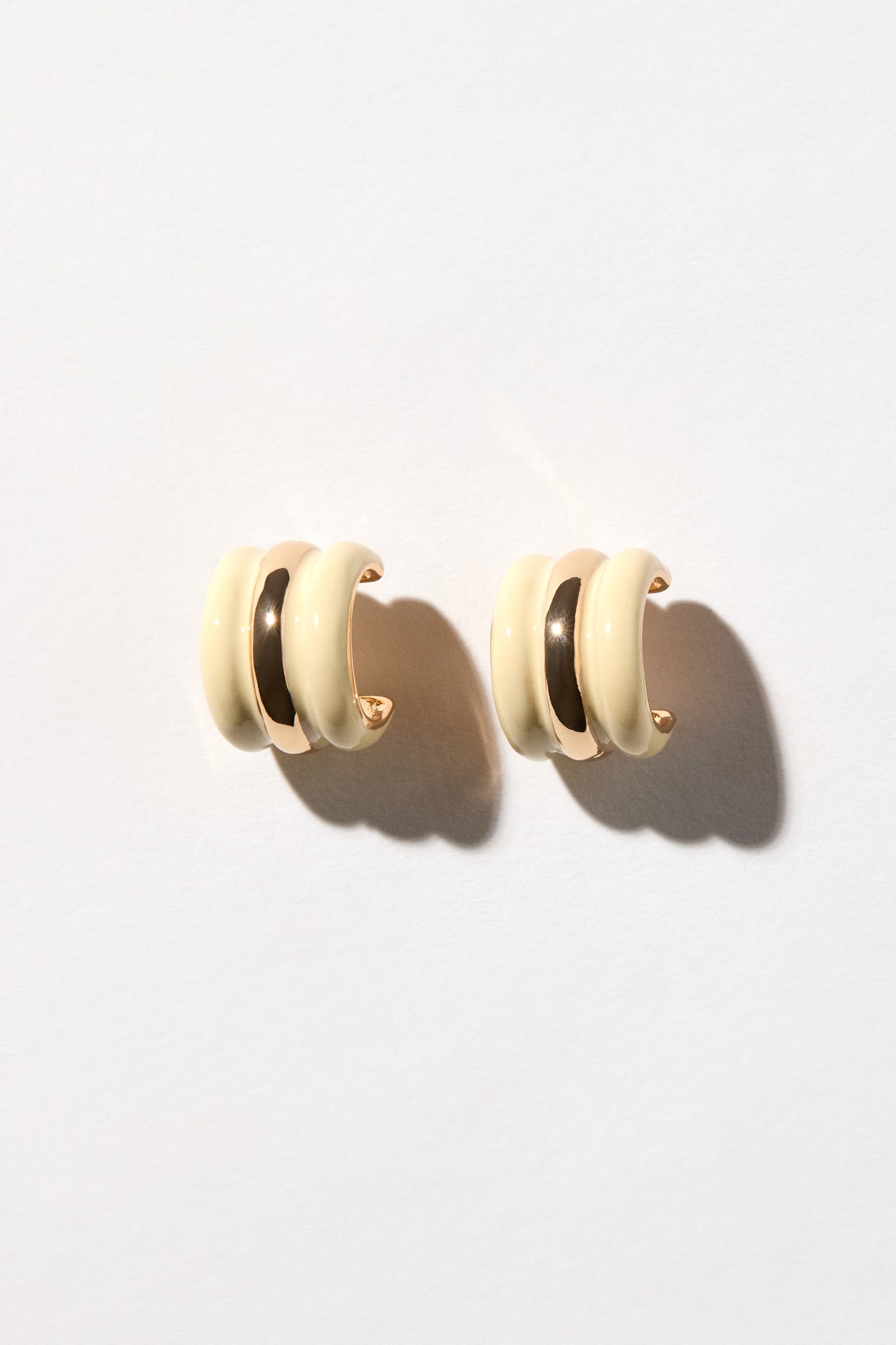 Hoop earrings - Light yellow/Gold-coloured/Red/Gold-coloured - 1