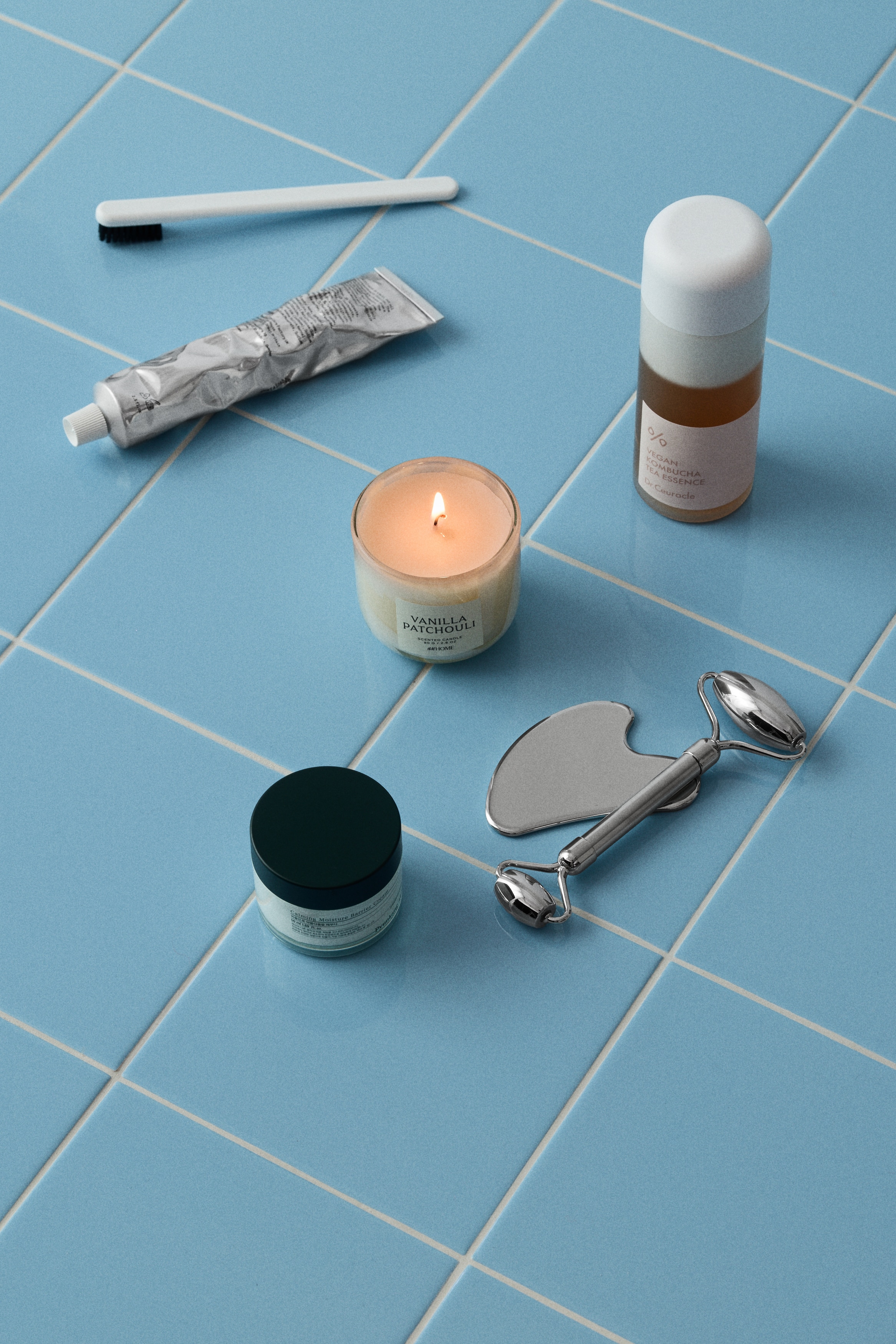 Scented Candle in Glass Holder - Vanilla Patchouli/Apple Blush/Lily of the Valley