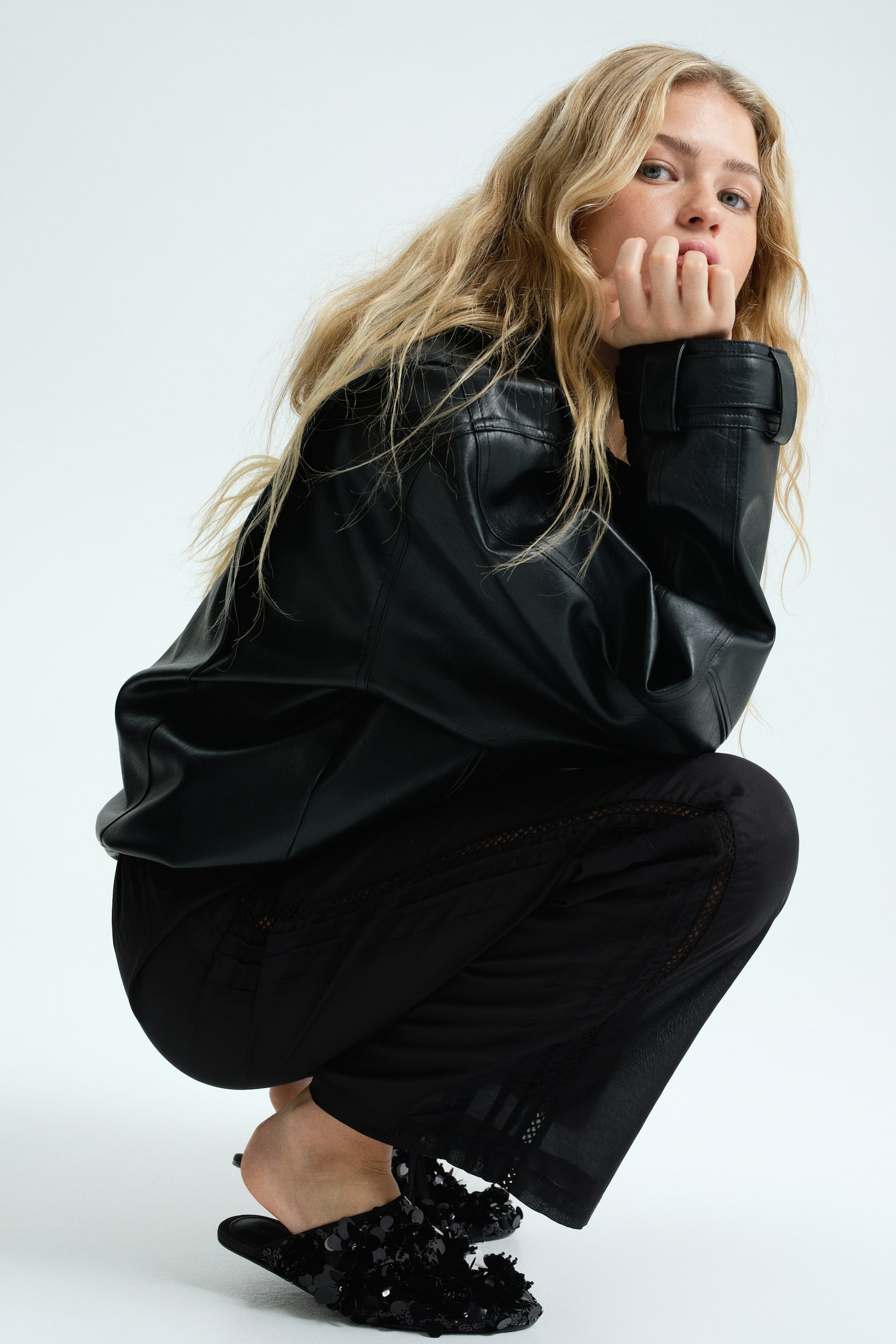 Παντελόνι πιτζάμας με δαντελένια τρέσα - Μαύρο - 2