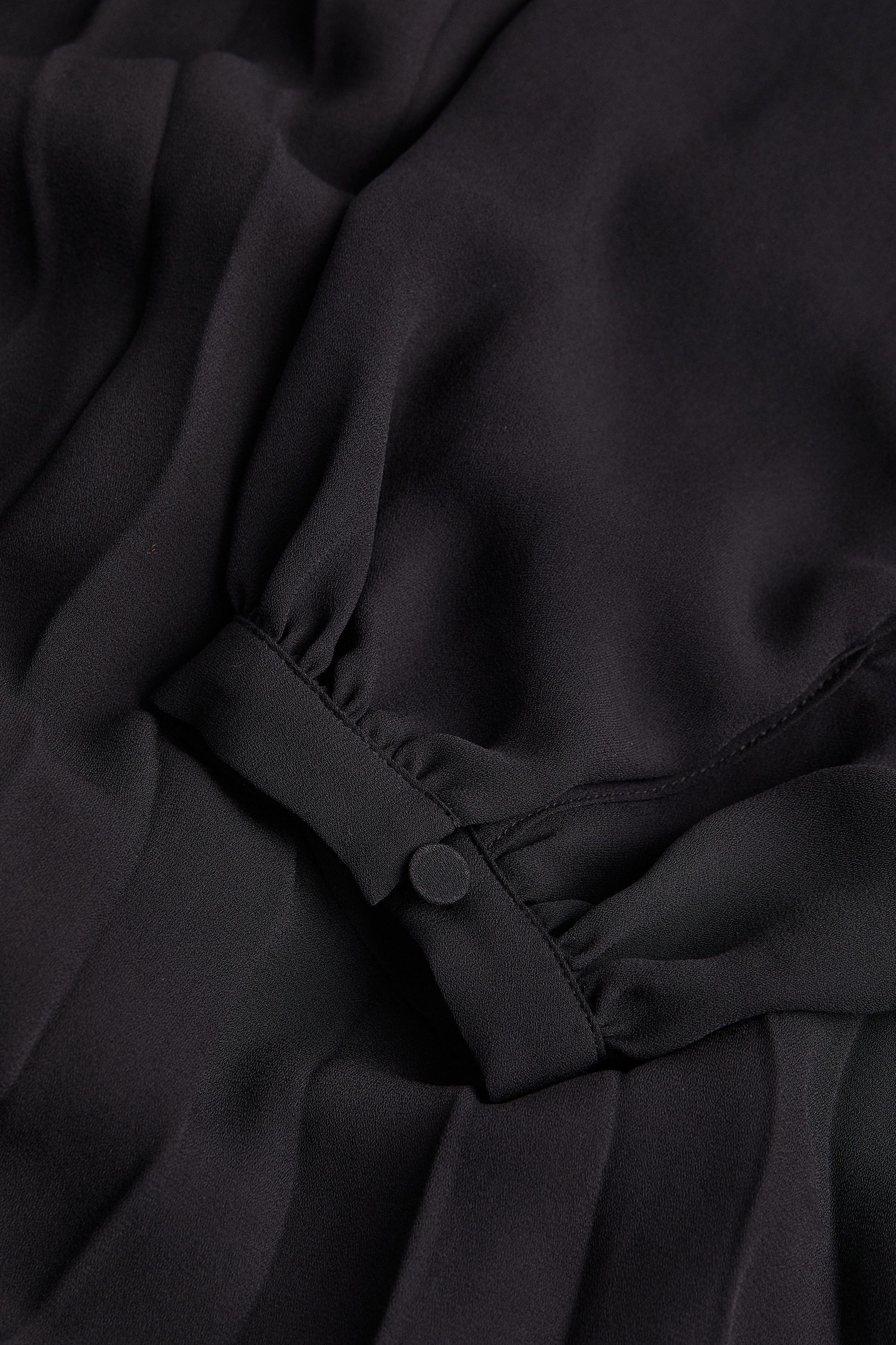 Women's Black Pleated Maxi Dress | H&M US