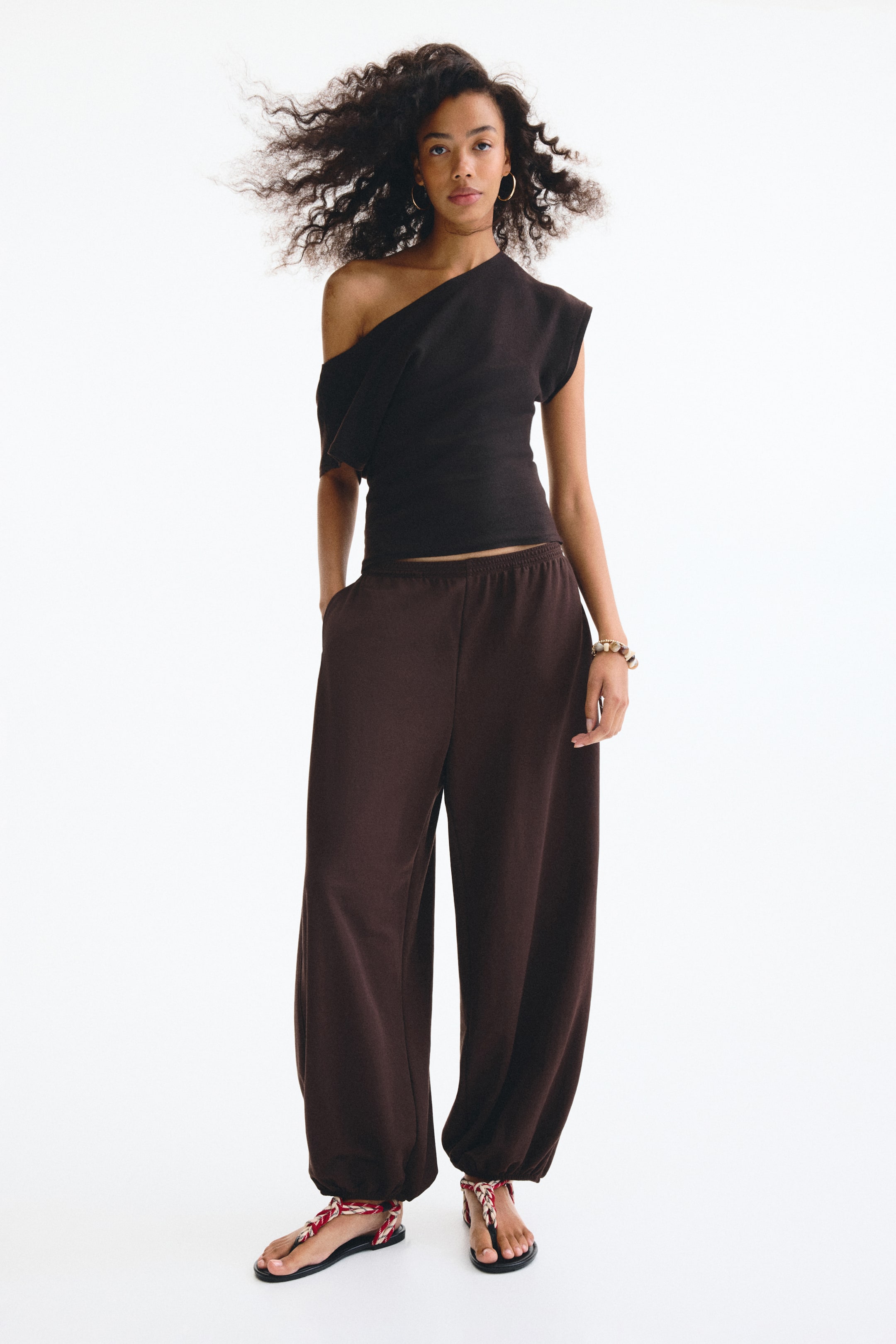 View larger image: Balloon-leg joggers - Dark brown - Ladies | H&M 1