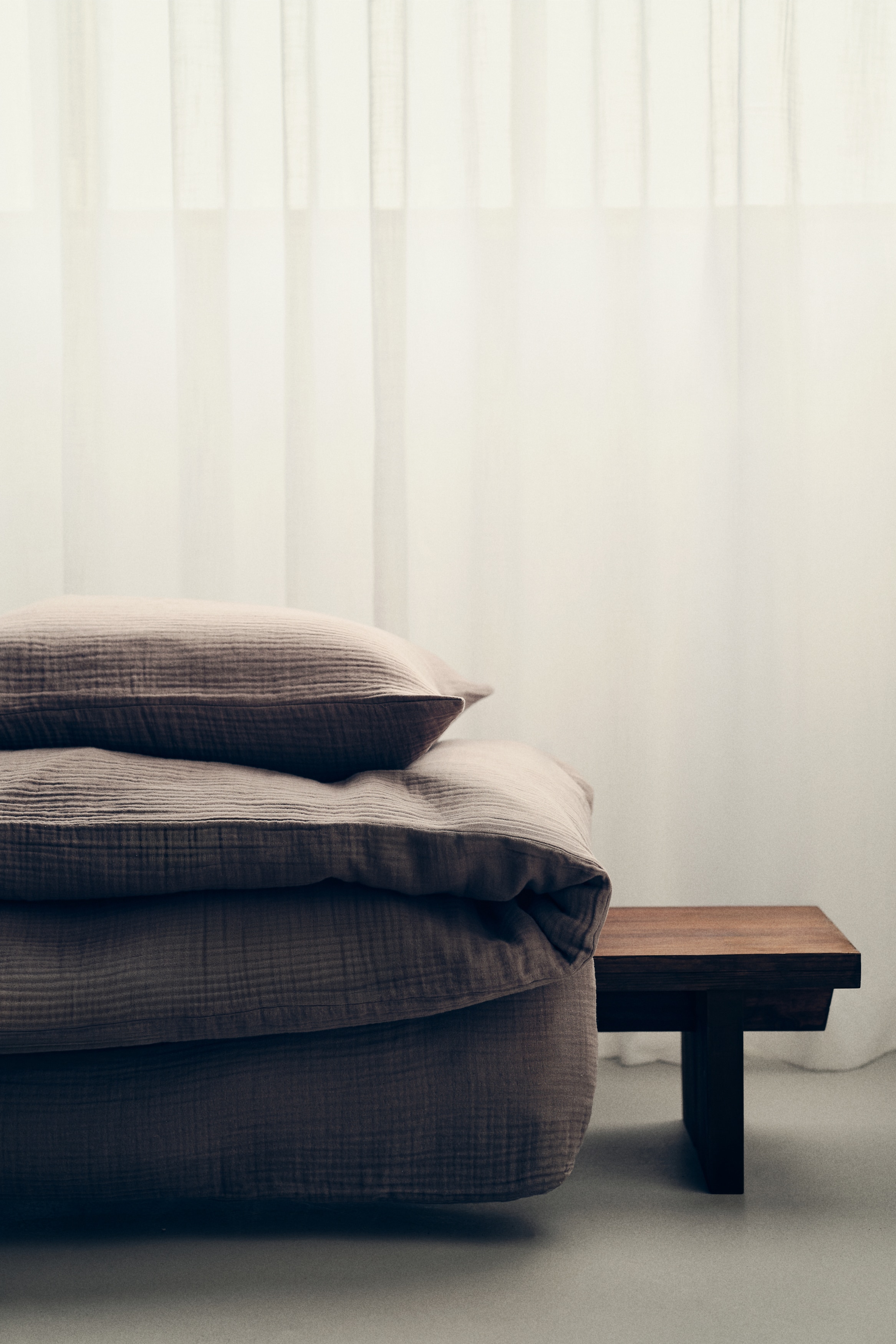 Enkelt sengesett i musselin - Muldvarp/Lys beige/Hvit/Lys tåkeblå/Mørk brun/Lys tåkegrønn/Lys muldvarp/Skogsgrønn/Brun/Lys rosa/Antrasittgrå/Rustrød