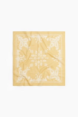 Patterned neck scarf