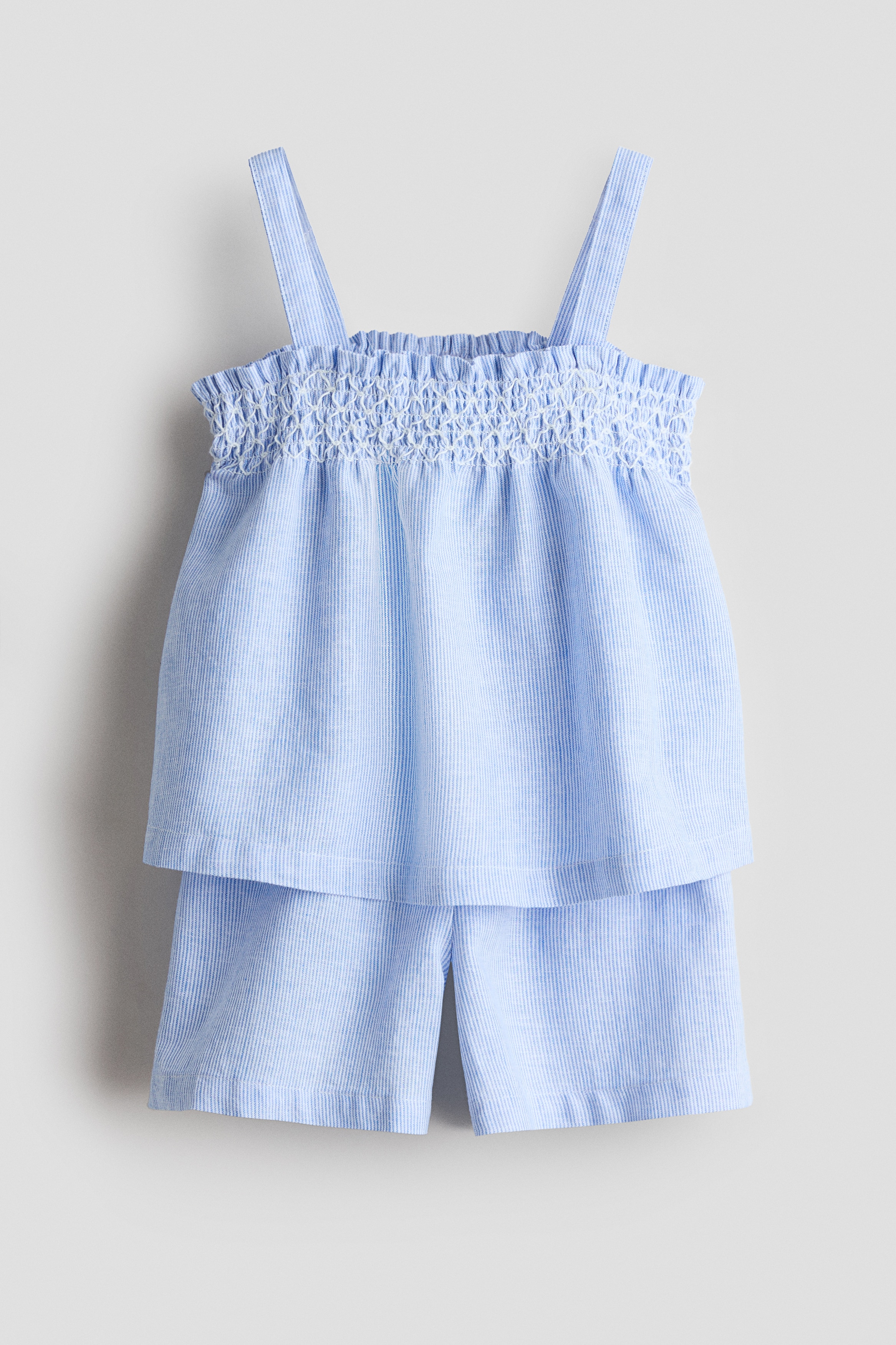 2-Piece Linen-Blend SetModel
