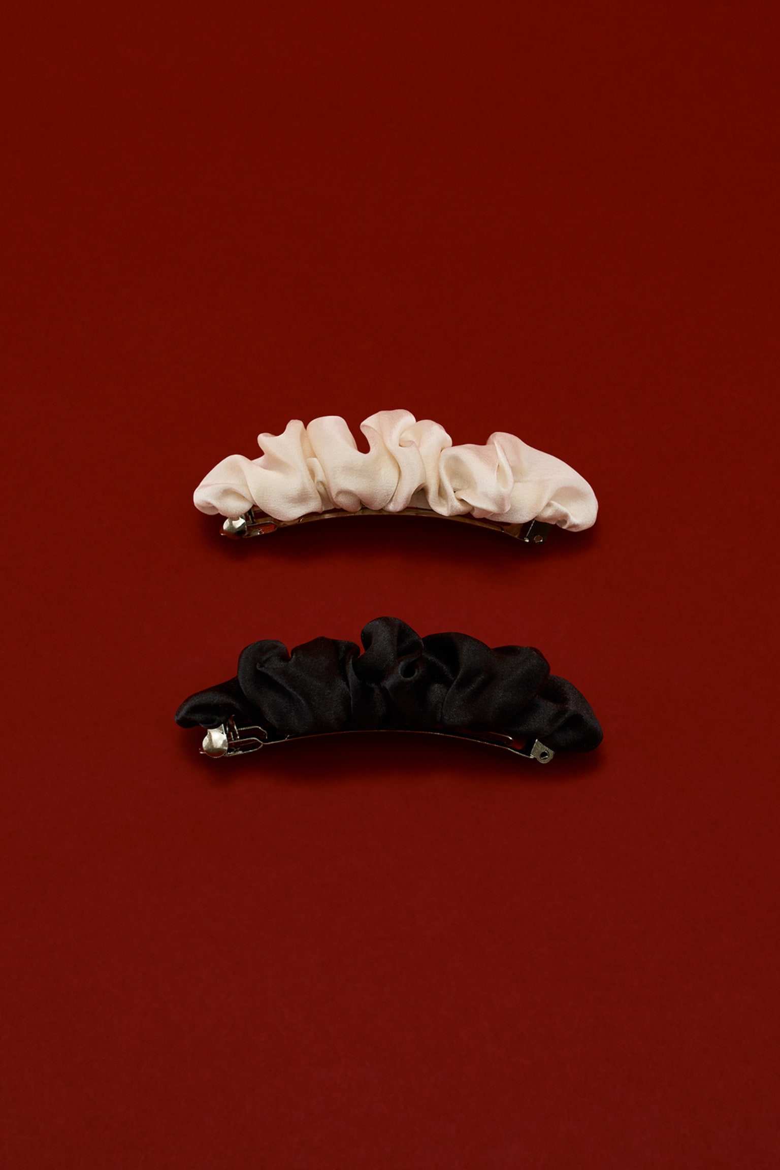 2-pack hårspänne i siden - Svart/Crèmevit - 1