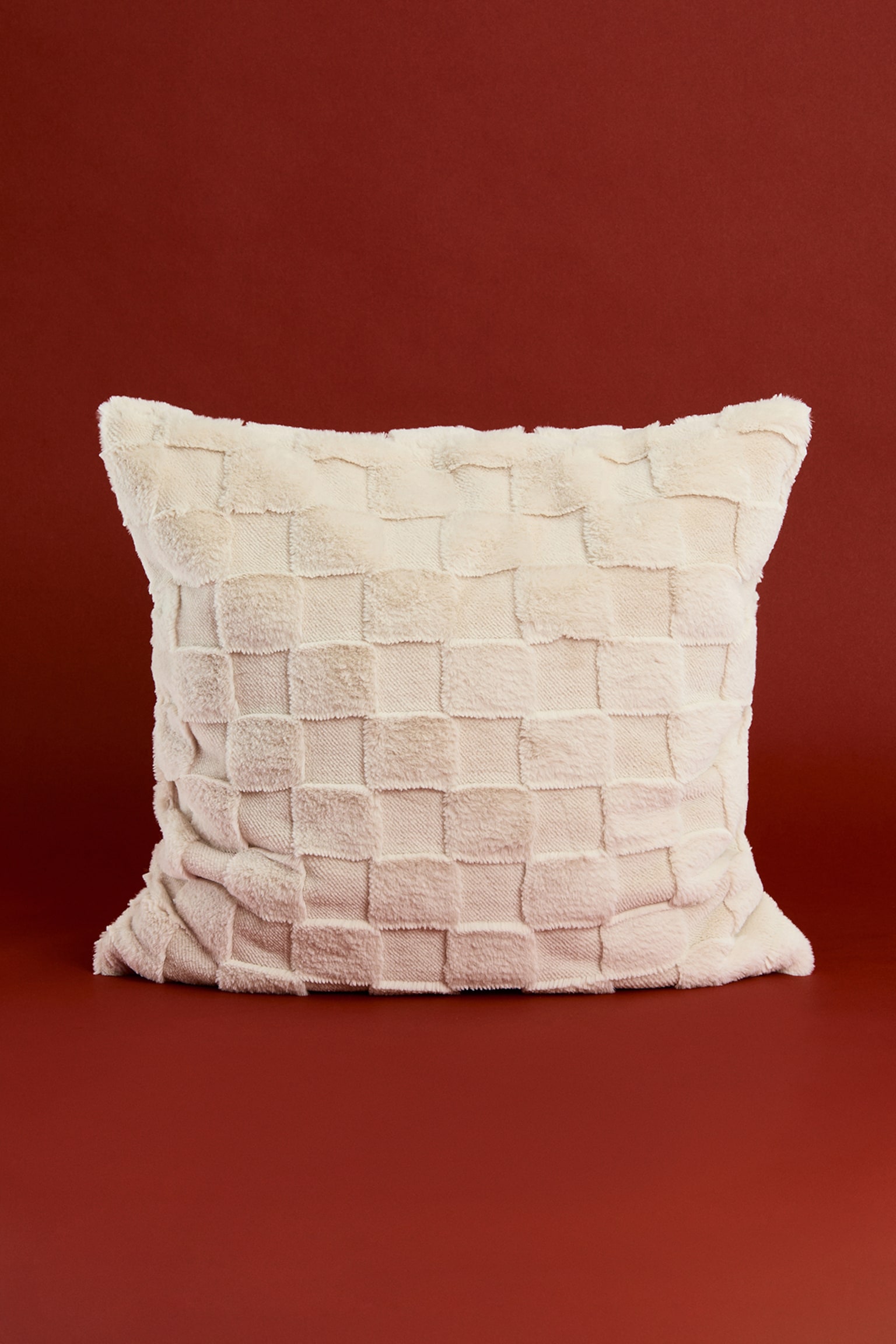 Housse de coussin duveteuse à carreaux - Beige