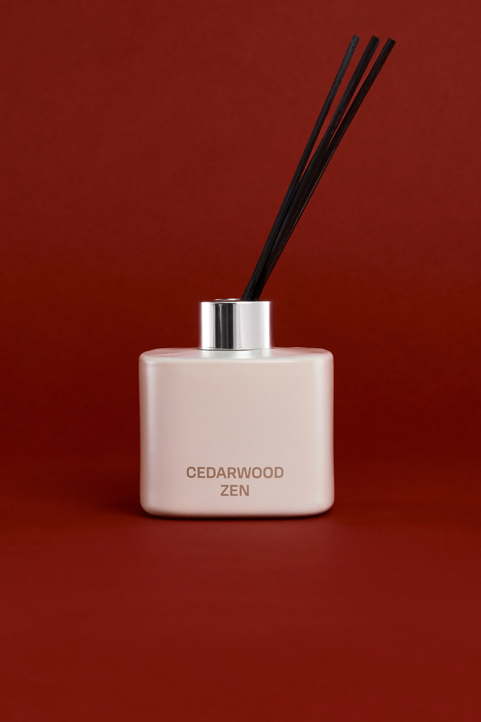 Diffuseur à bâtonnets - Cedarwood Zen/Velvet Pistachio/White Orchid/Juniper Haze/Dark Honey/Golden Saffron