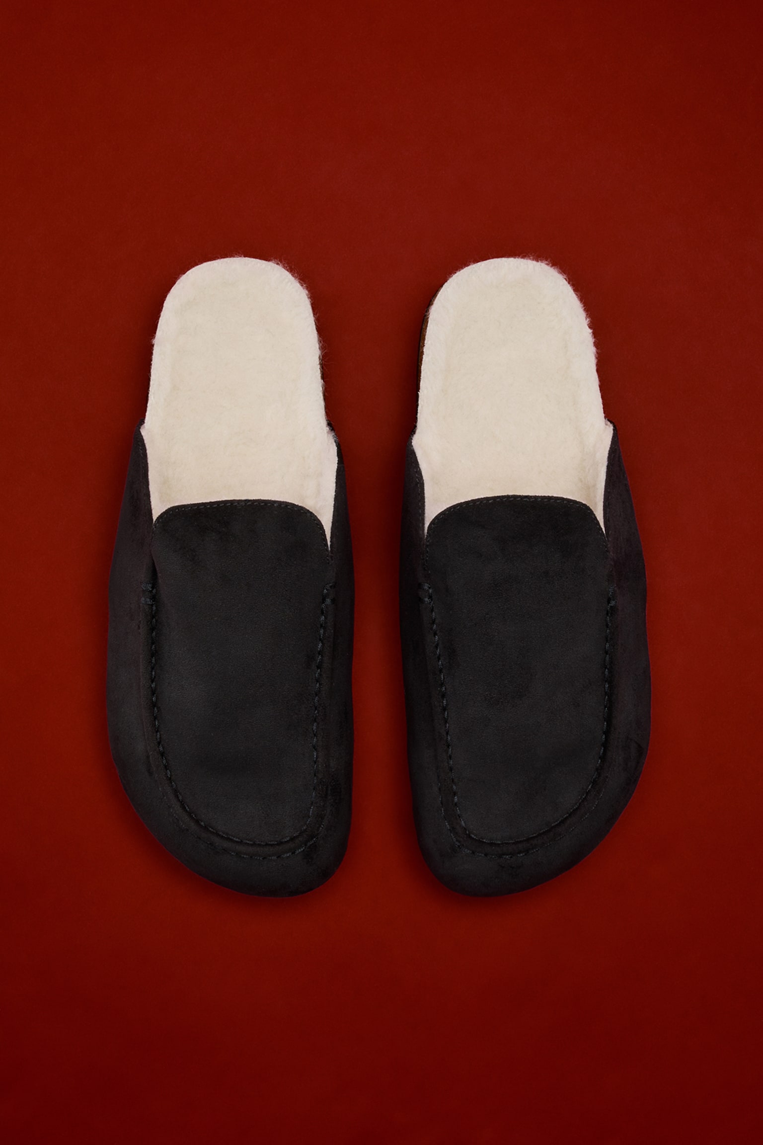 Pile-lined slippers - Black - 1