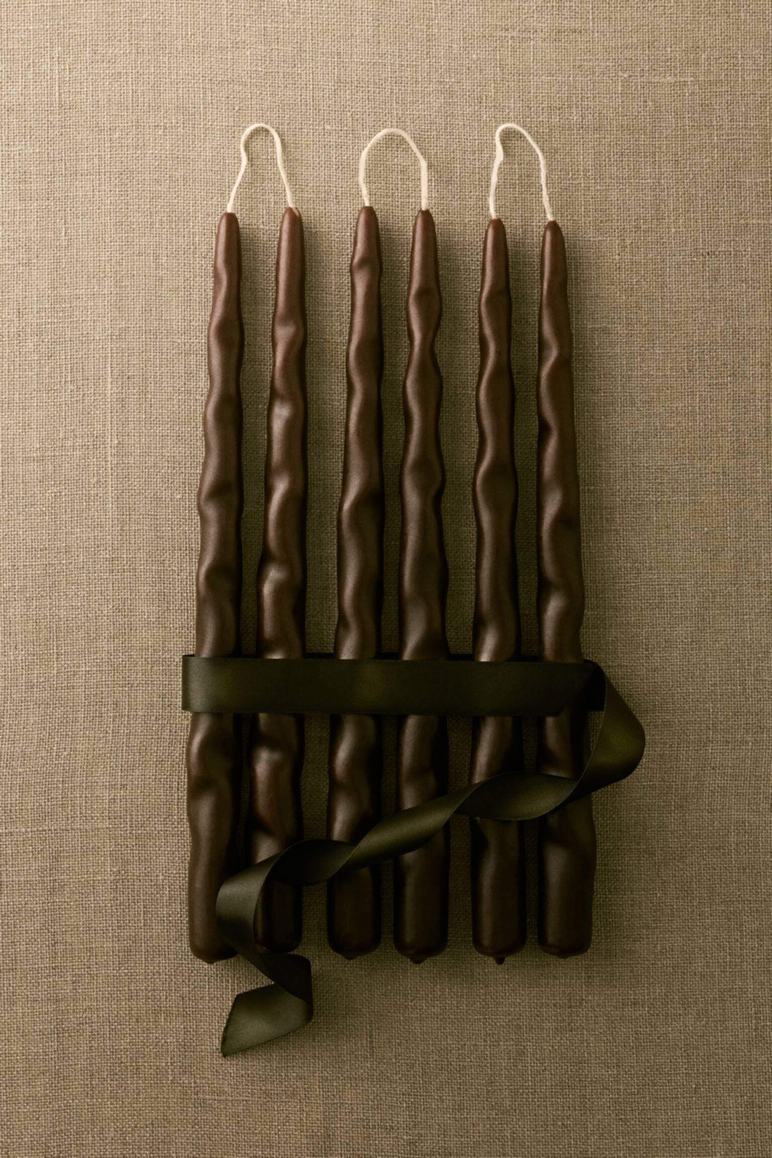 6-pak kegleformet stearinlys med håndstøbt design - Mørkebrun/Hvid/Beige - 1