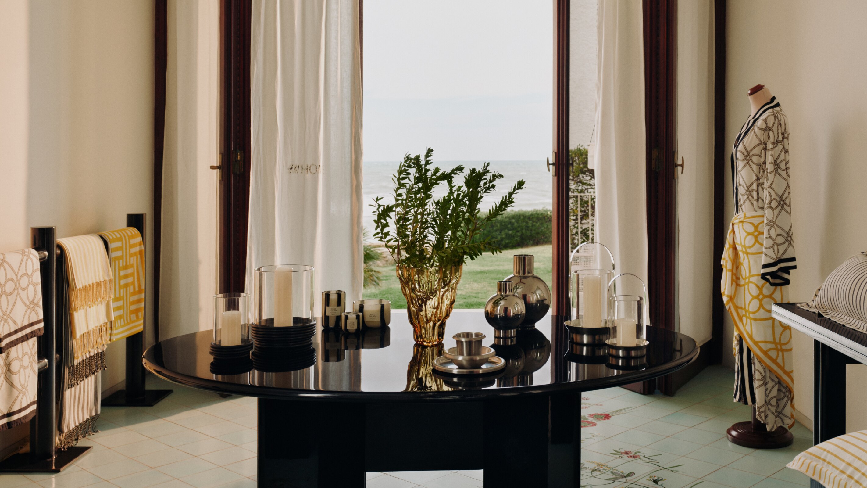 置物 HM Home Décor | Furniture, Bedding & Decorations | H&M CA