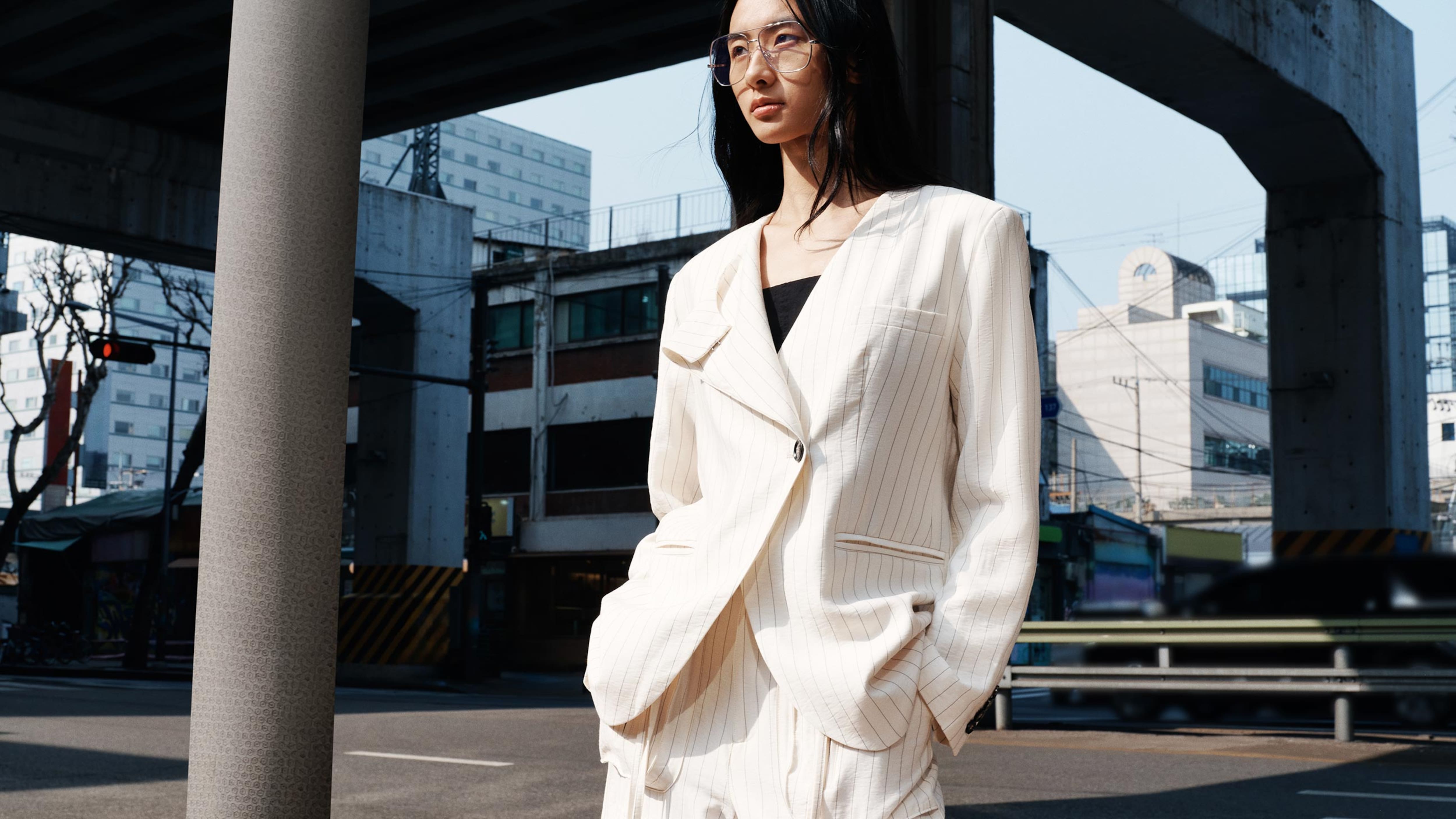W14 REASL LADIES ASIA HUB T7L2